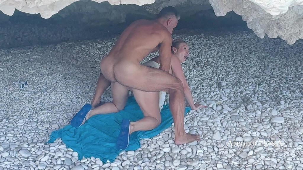 Julia North, Alice Maze, Merce Palau: Rimming, Pissing, Cum in Mouth - Hardcore Threesome with Squirt Scene