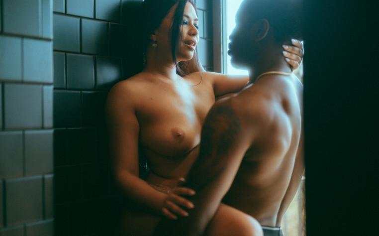 Scarlett Alexis & Isiah Maxwell in Villa Passion: An Intimate Encounter