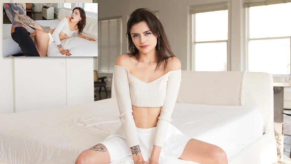 Angel's Passionate First Encounter: POV Pussy Licking, Riding, Creampie