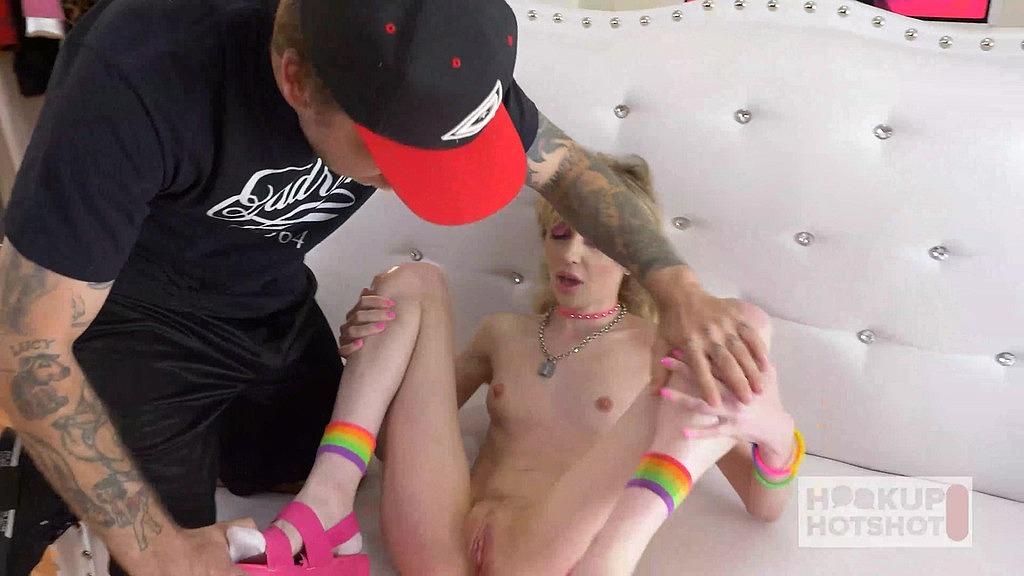 Mackenzie Moss & Bryan Gozzling: Rough Deep Throat and Pissing