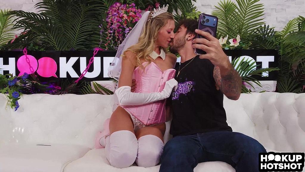 Addison Vodka and Nade Nasty: Pink Princess Piss and Deep Throat Fetish Session