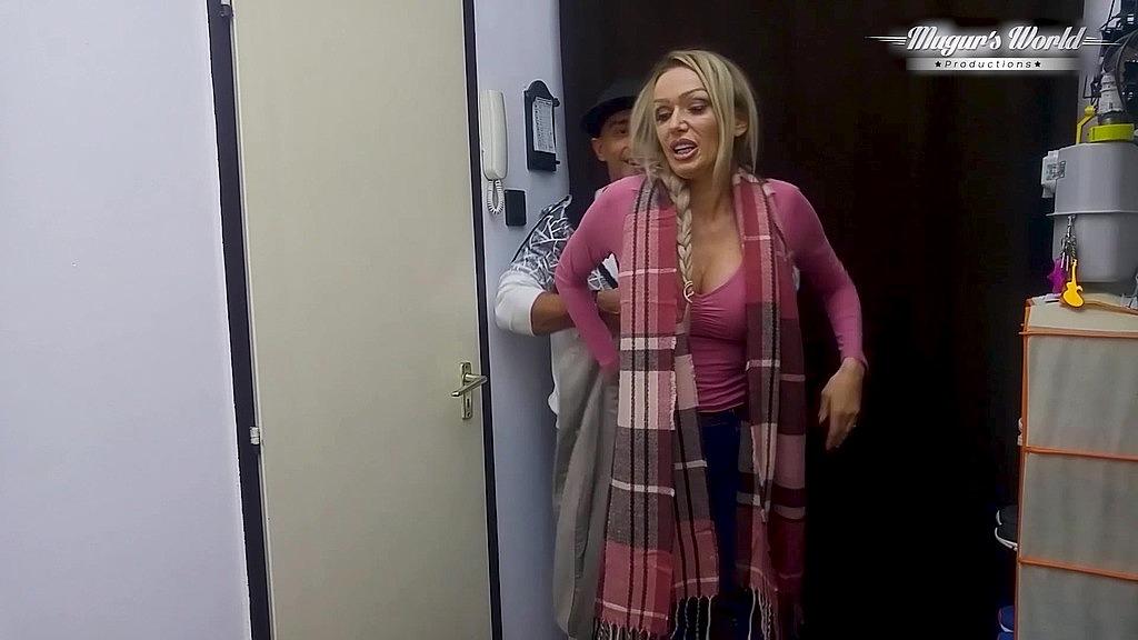 MILF Amber Jayne's Exciting Reunion with Mugur - HD