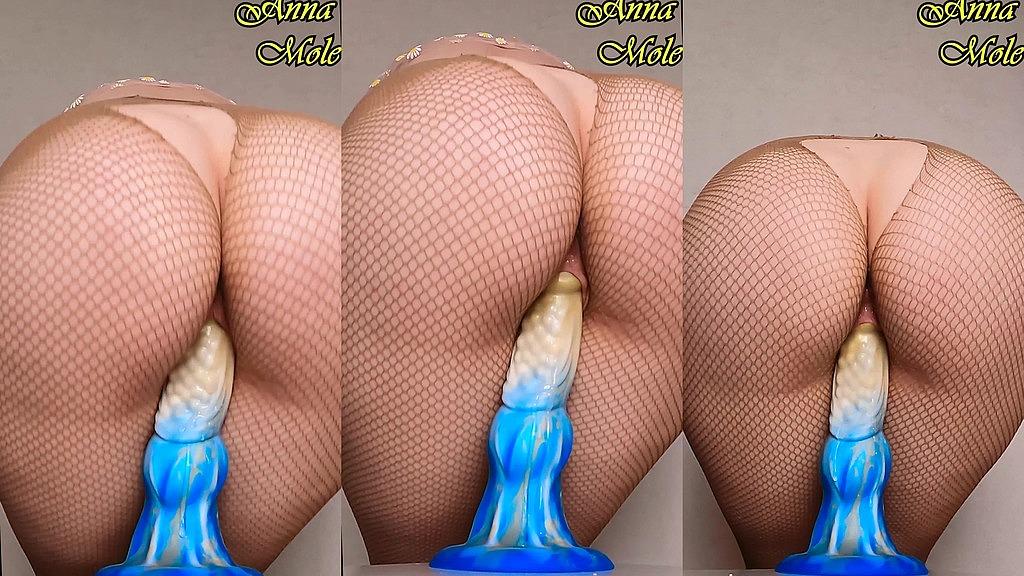 Big Ass Video: Amateur Foot Fetish and Solo Masturbation in HD